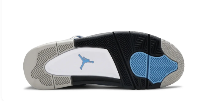 Air Jordan 4 Retro 'University Blue' | Campus-to-Court Energy