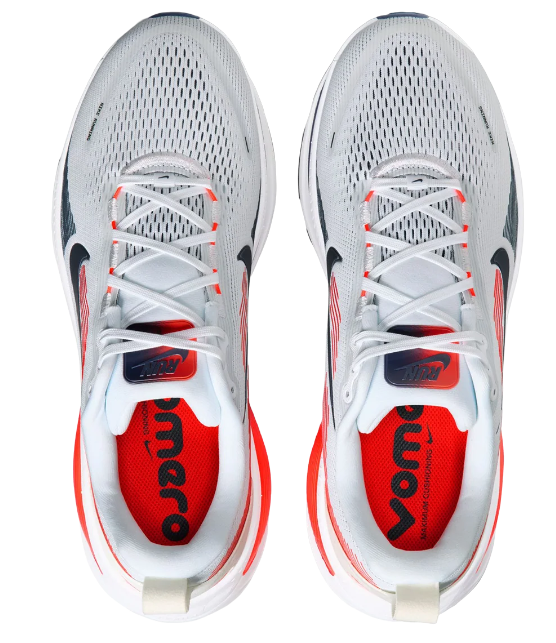 Nike Vomero 18 Running Shoes